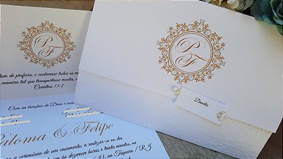 Convites de casamento com barrado em relevo