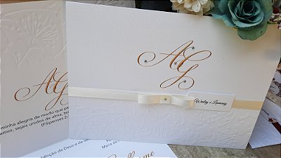 Convites de casamento com barrado em relevo