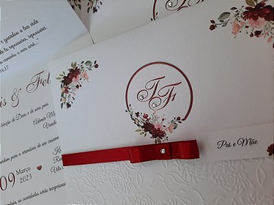 Convites de casamento com relevo seco