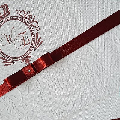 Convites de casamento com relevo seco