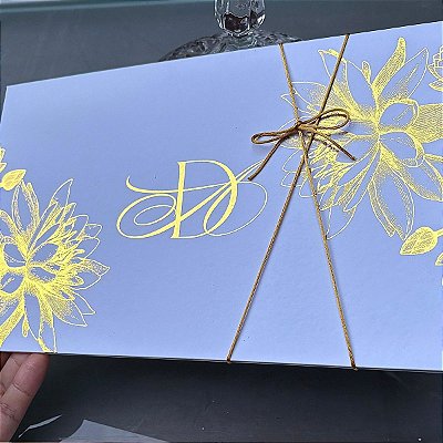 Convite de Casamento Branco com Dourado