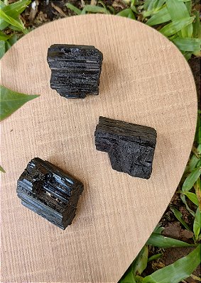 Pedra Bruta Turmalina Negra - Proteção e aterramento