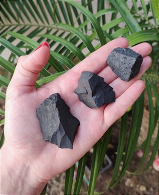 Pedra Bruta Shungita - Cura e bem estar