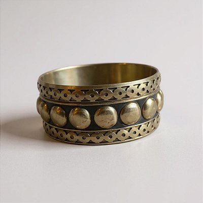 KUCHI BANGLE