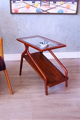 mesinha lateral - Modernista