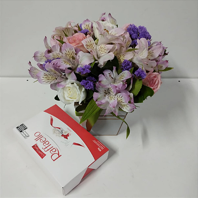 Box Charming Roses e Astromélias Raffaello