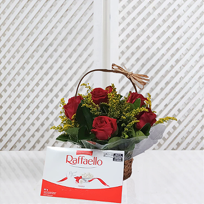 Cesta Classic - 06 Rosas Vermelhas e Raffaello