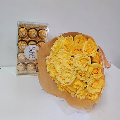 Buquê Amor Dourado - 25 Rosas Amarelas com Chocolates