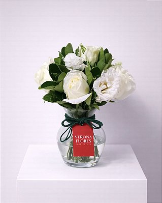 Arranjo Branco Elegance no Vaso