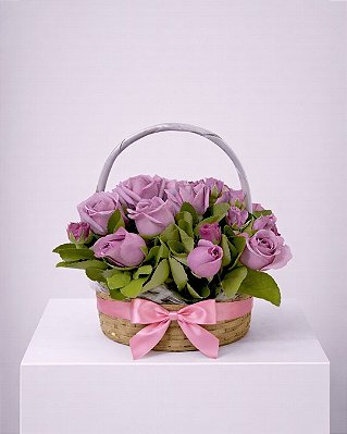 Cesta Rosas Encanto Delicado