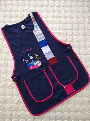 AVENTAL TATIANE azul marinho com detalhes pink