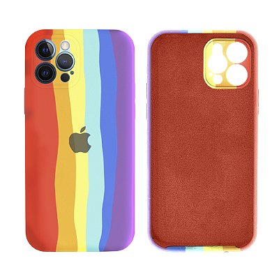 Capinha iPhone 12 em Orgulho Arco Íris Silicone Proteção de Câmera