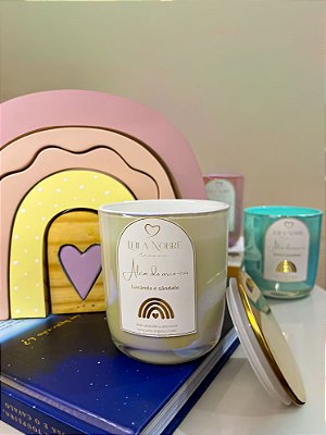 Vela além do arco-iris - lavanda e sândalo 210g