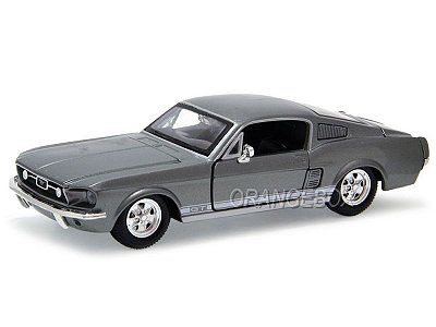 Mustang GT 1967 1:24 Maisto Cinza