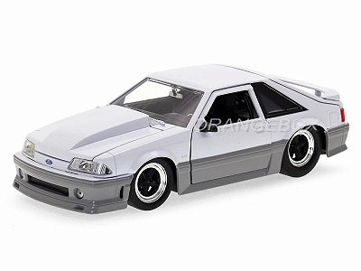 Ford Mustang GT 5.0 1989 1:24 Jada Toys Branco