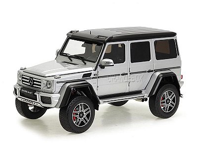 Mercedes Benz G500 4X4 1:18 Almost Real