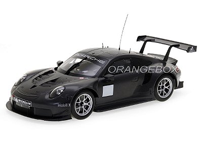 Porsche 911 RSR Pre-Season Test Car 2020 1:18 Ixo Models