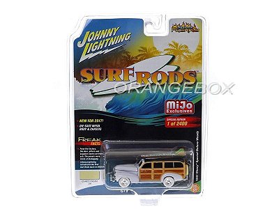 Chevy Special Deluxe Woody 1941 1:64 Johnny Lightning Surf Rods Chase