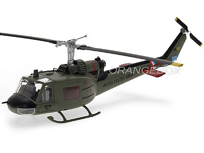 Helicóptero UH-1C Huey Hellicopter  1970 1:48 Easy Model