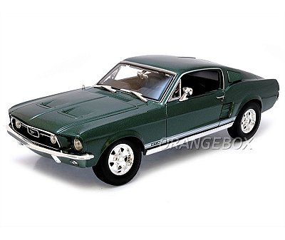 Ford Mustang GTA Fastback 1967 1:18 Maisto Verde