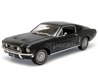 Ford Mustang GT 2+2 Fastback 1968 1:18 Greenlight Preto