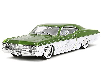 Jada Toys STREET LOW 1967 SILVER Chevy Impala SS LOWRIDER