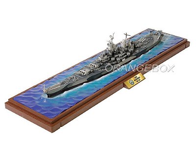 Navio USS Missouri (BB-63) Battleship 1944 1:700 Forces of Valor (Waterline Display)