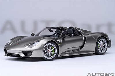 Porsche 918 Spyder Weissach Package 1:18 Autoart Prata