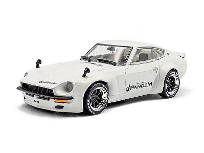 *** PRÉ-VENDA *** Datsun 240Z Rocket Bunny 1973 1:43 Solido Branco