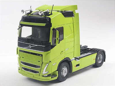 Volvo Trucks FH16 Globetrotter XL 2023 1:24 Solido Verde