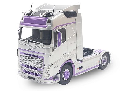 Volvo Trucks FH16 Globetrotter XL 2023 1:24 Solido Prata