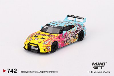 Mini GT 1:64 LB WORKS Nissan GT-R R35 Type 2 - Counting Minis