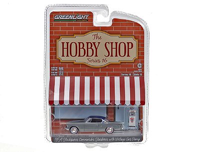 Studebaker Commander Starliner 1954 + Gas Pump 1:64 Greenlight CHASE