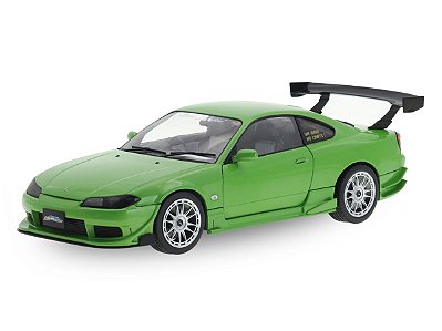 Nissan Silvia S15 1999 1:18 Solido Verde