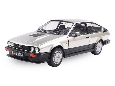 Alfa Romeo GTV6 1984 1:18 Solido Prata