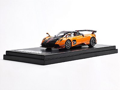 Pagani Huayra Roadster BC 1:64 LCD Models Laranja