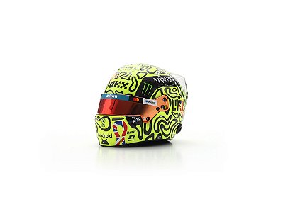 Capacete Lando Norris McLaren Formula 1 Team British GP 2025 1:5 Spark