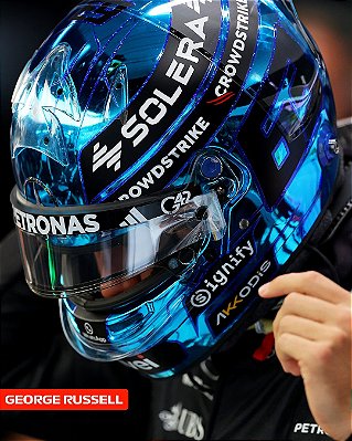 Capacete George Russell Mercedes AMG F1 Singapore GP 2025 1:5 Spark