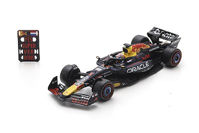 Fórmula 1 Oracle Red Bull Racing RB21 Max Verstappen Winner GP Abu Dhabi 2025 1:64 Spark