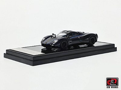 *** PRÉ-VENDA *** Pagani Utopia Coupe 1:64 LCD Models Preto Carbon PV13007