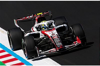 Fórmula 1 TGR Haas F1 Team VF-26 Oliver Bearman GP Japão 2026 1:18 Spark