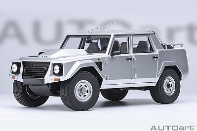 Lamborghini LM002 1:18 Autoart Prata