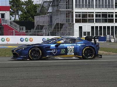 Aston Martin Vantage Amr Lmgt3 Heart Of Racing Team 24Hs Le Mans 2026 1:18 Spark