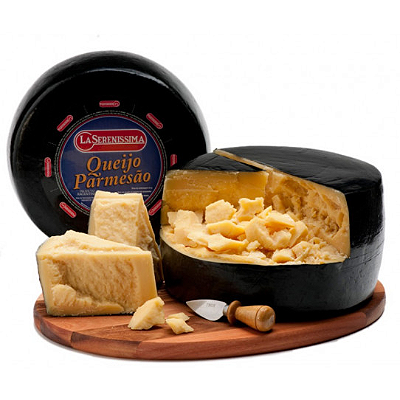 Queijo Parmesão Capa Preta Argentino -Pedaço