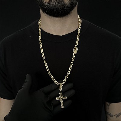 CORRENTE  CADEADO (8mm - 56G 70 cm) + PINGENTE CRUZ AMARRADA CRAVEJADA G - FECHO COM MARCAÇÃO 750 - BANHO DE OURO 18k