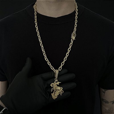 CORRENTE  CADEADO (8mm - 56G 70 cm) + PINGENTE SÃO JORGE DETALHADO G- BANHO DE OURO 18k