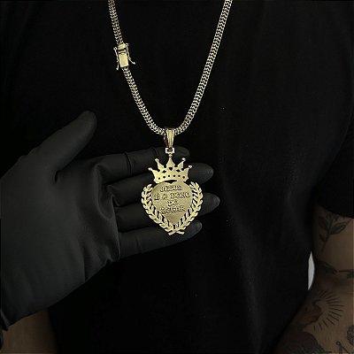 CORRENTE  GRUMET DUPLA  (7mm - 28g  70cm) + PINGENTE CORAÇÃO  COM COROA JESUS É O DONO DO LUGAR  G- BANHO DE OURO 18k
