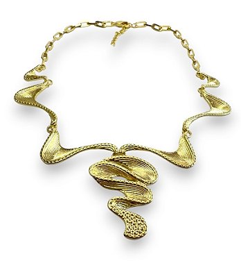 COLAR FURAÇÃO MARIANA BANHADO A OURO 18K.