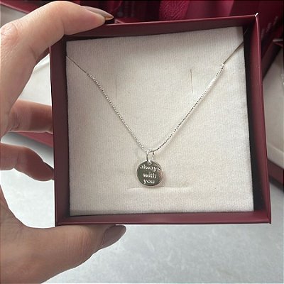 COLAR MEDALHA COM FRASE  "ALWAYS WITH YOU/ SEMPRE COM VOCÊ"   BANHADO A PRATA.