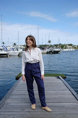 Calça tradicional puro linho marinho